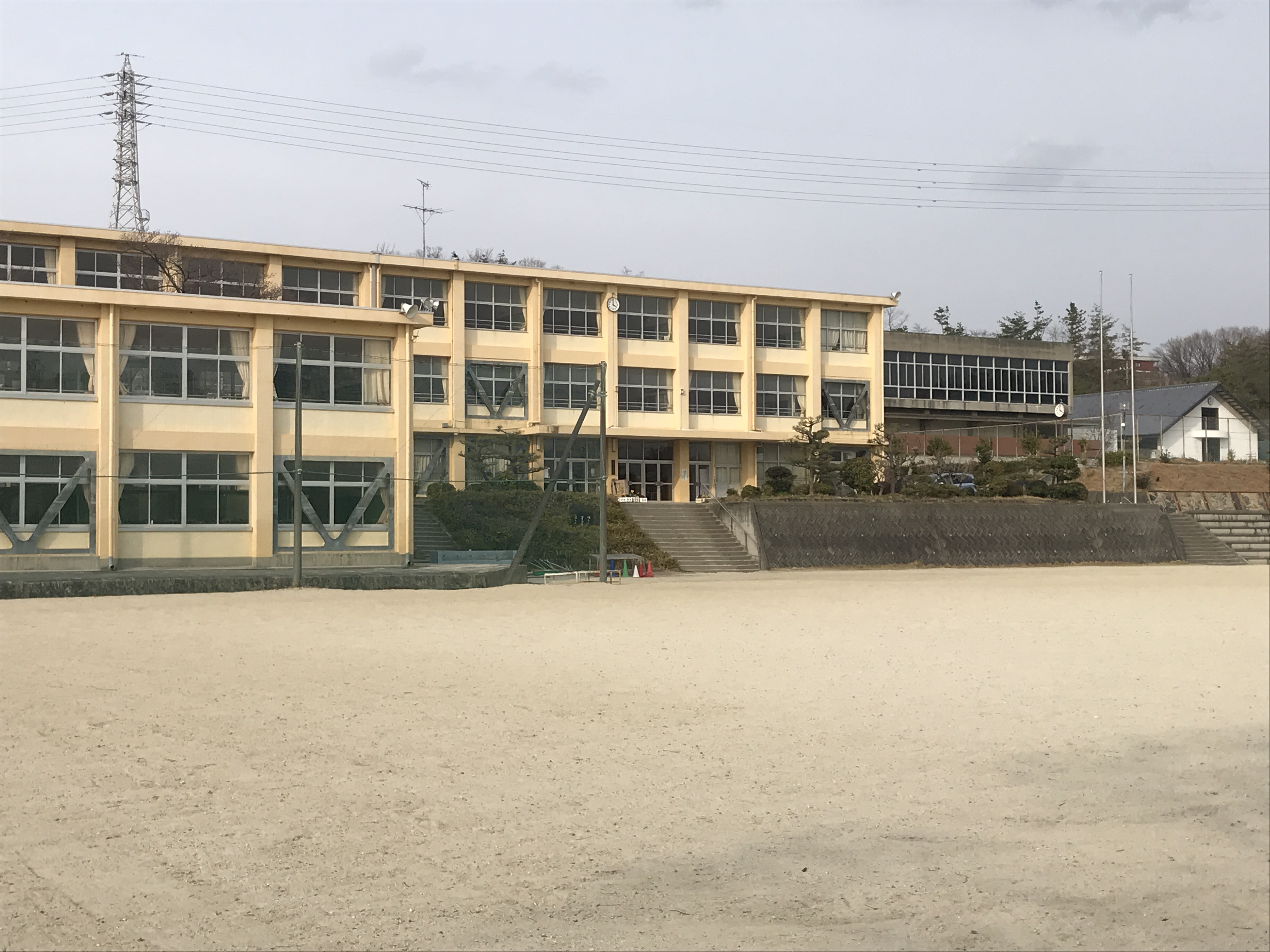 水無瀬 中学校